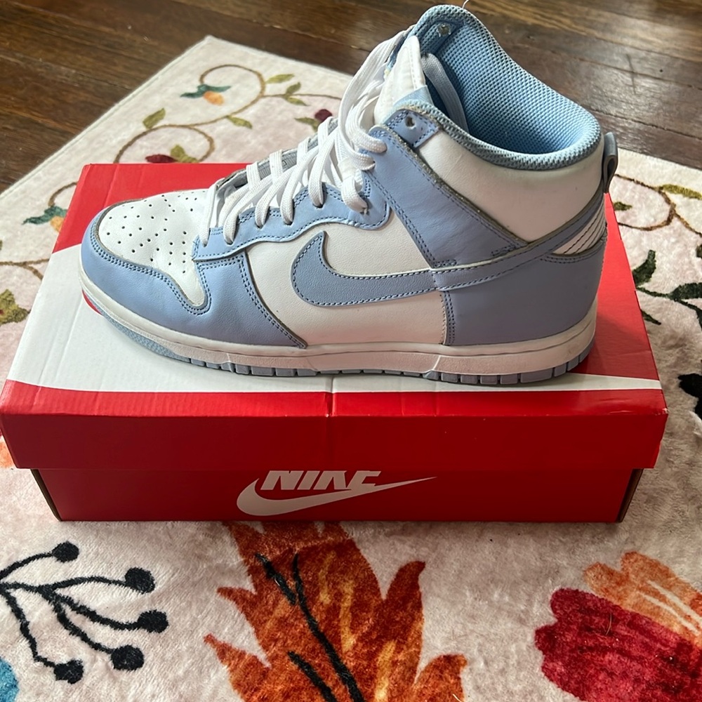Nike Dunk Low Women’s 9.5